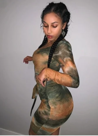 Vip Escort Lavender — 1 / 3