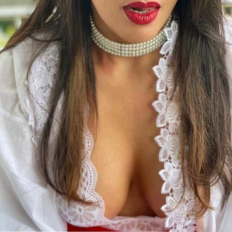 Beatriz Fernandez Feuer Latina — 14 / 17