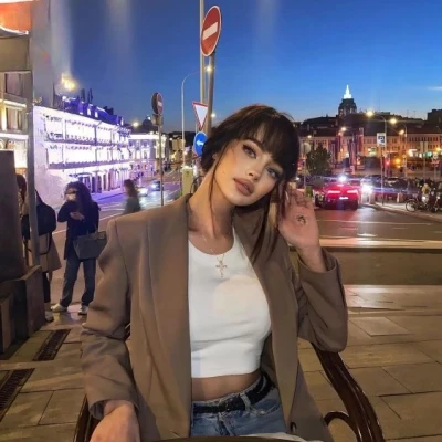 Santa, Escort, Singaraja