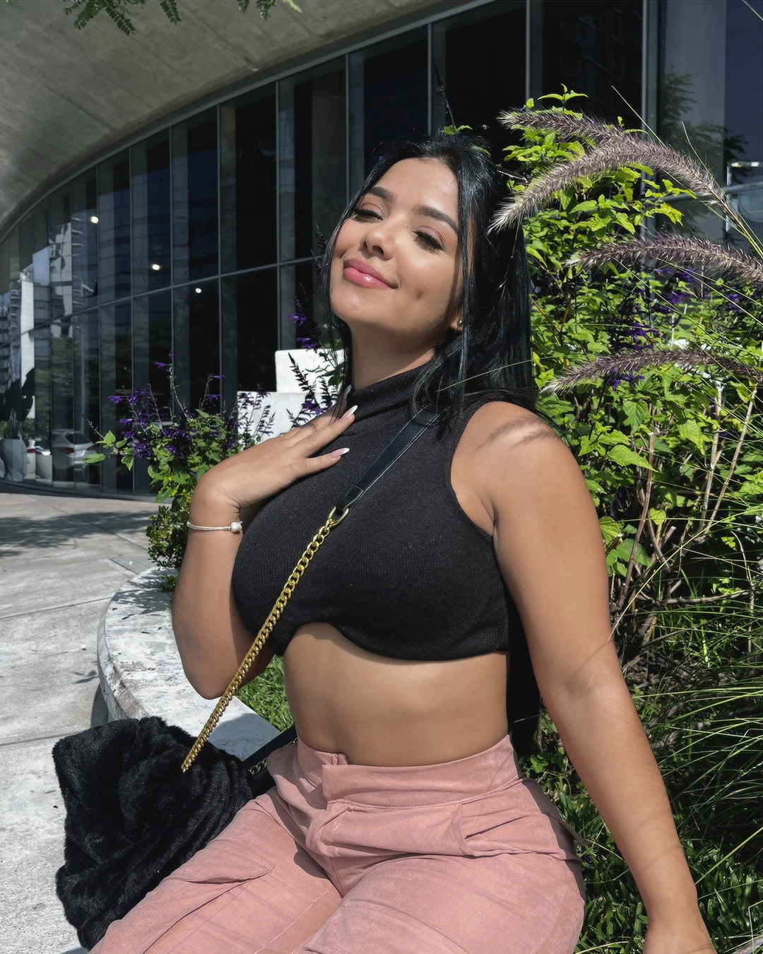 Ella — 6 / 8