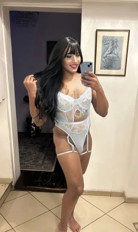 Naty monteiro — 3 / 9