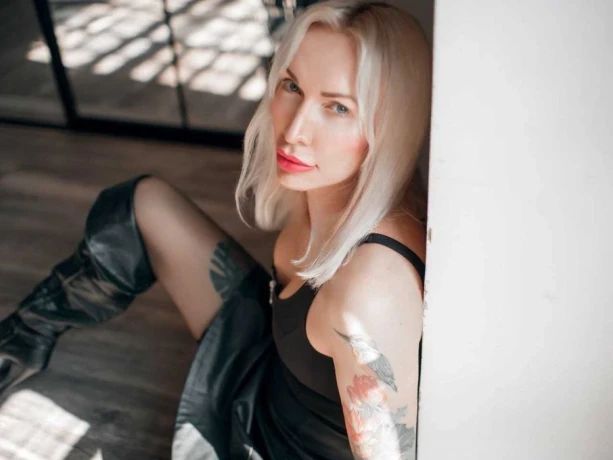 Eva Lynx Pornstar — 4 / 12