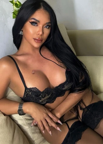 Hailey Love — 4 / 10