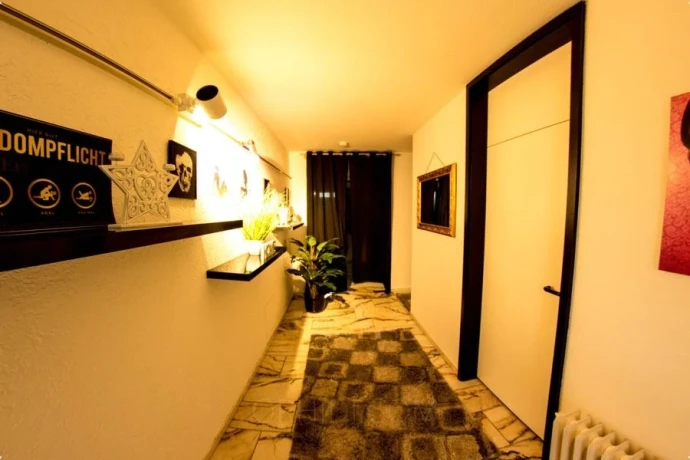 Sexy - Larissa — 9 / 12