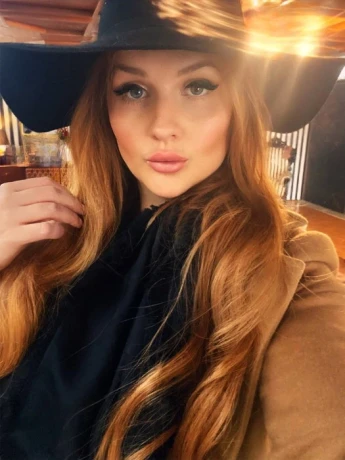 Dominatrix Cassandra — 3 / 14