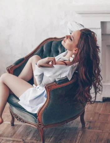 Leona Shiny — 2 / 4