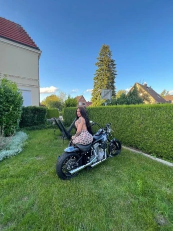 Ts Angela Fox — 6 / 11