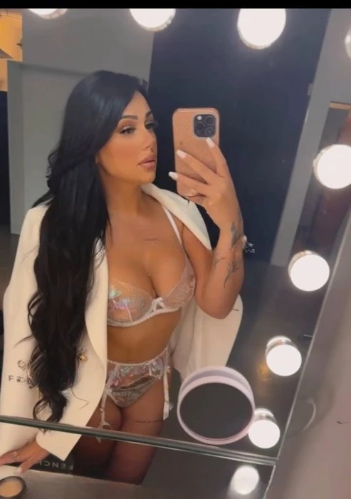 Bianca — 2 / 6