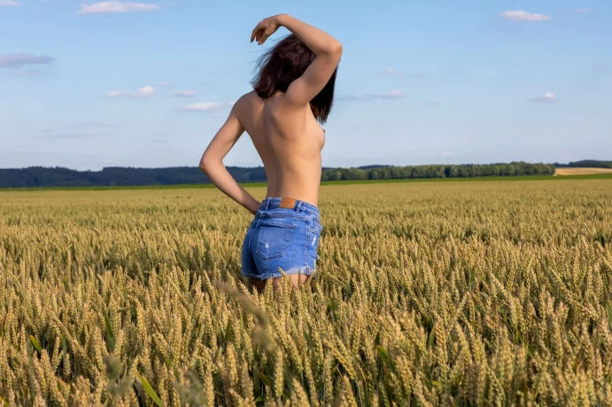 Deutsche Nina — 4 / 6