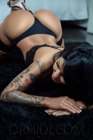 Inna  in der Villa Venezia — 1 / 3