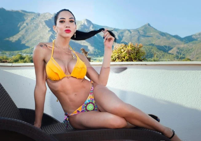 Kim Petras Vip — 10 / 12