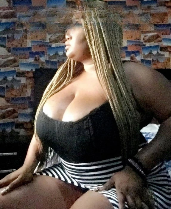 Khloe, Escort, Accra