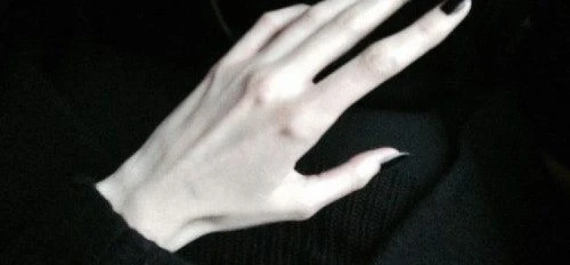 Such Girl Oder Frau Mit Solchen Schoenen Haenden Fuer Mehrmalige Treffs — 2 / 5