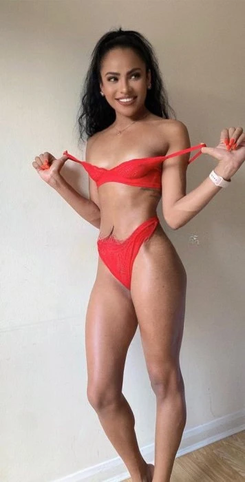 Manuela — 3 / 7