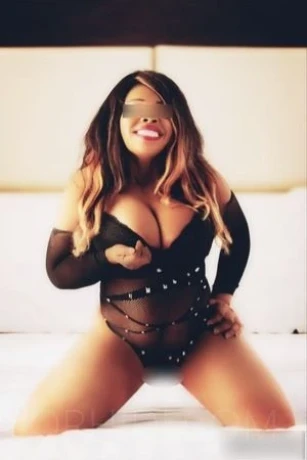 Neu Sexy Lucy — 4 / 5