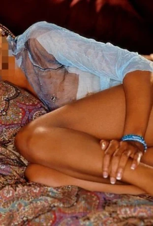 Christy Ebony — 4 / 8