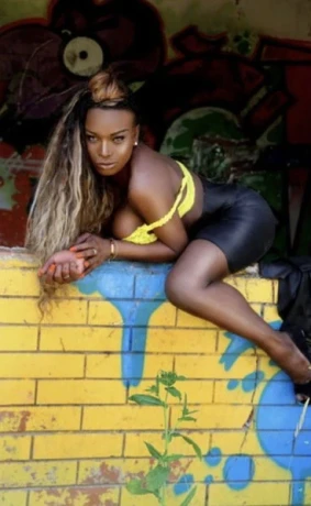 Ts Naomi black Hammer — 4 / 8