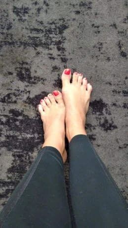 Joy Aus Deutschland — 8 / 12