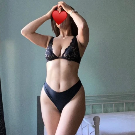 Malika - geile Marokkanerin mit dem Kostüm der Liebe — 1 / 8