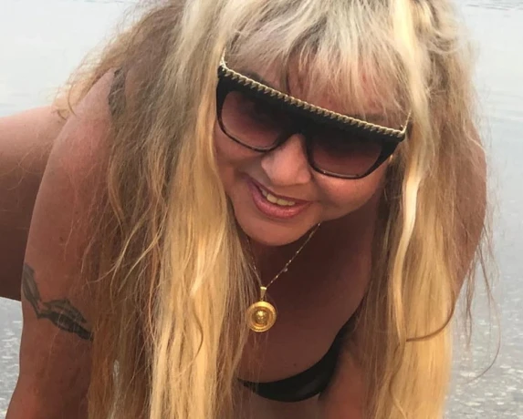 Deutfranz Expertin Anja Ganz Priv Nahe Flughafen — 19 / 23