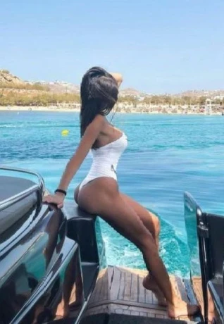 Audrey Rosei — 1 / 4