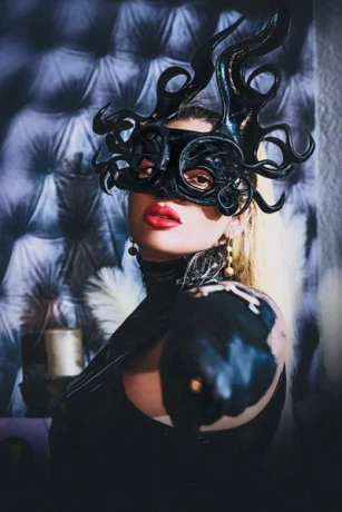 Sexy Lady Alyona Pornobizarrparty Dominant — 4 / 15