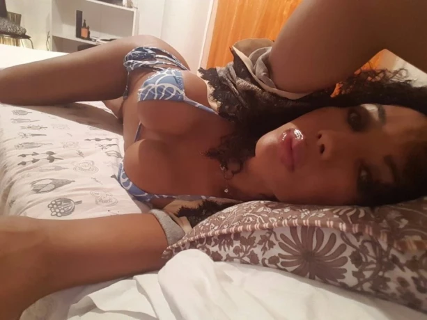 Sandra Shemale — 7 / 14