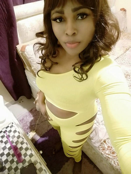 Ashanti, Escort, Kuwait