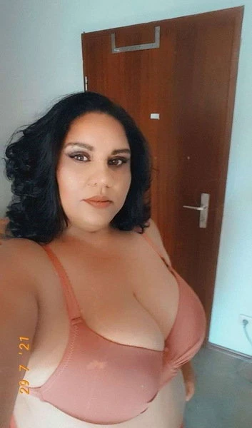 Aylin, Escort, Worms