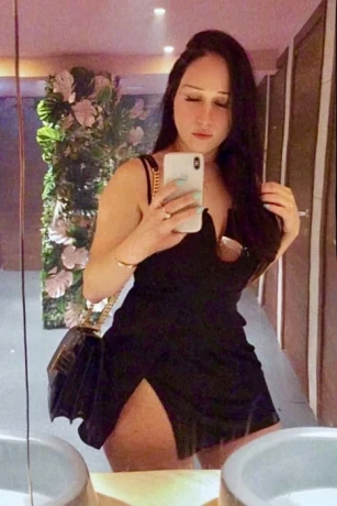 Alessandra Shemale — 4 / 13