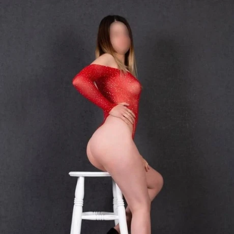 Amelya295 — 2 / 4
