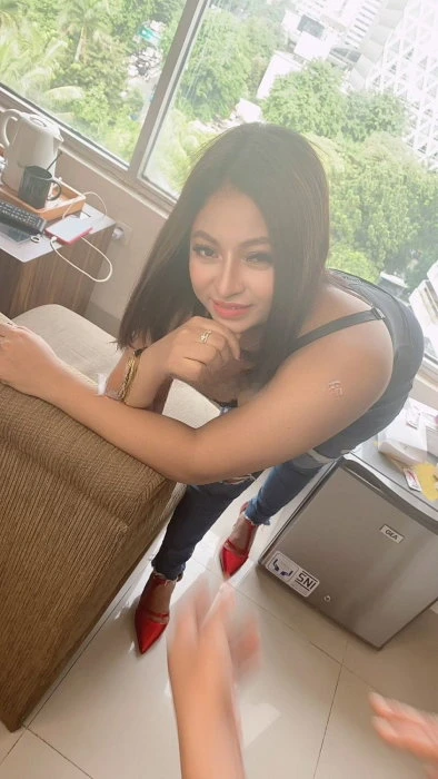 Monicasari, Escort, Surabaya