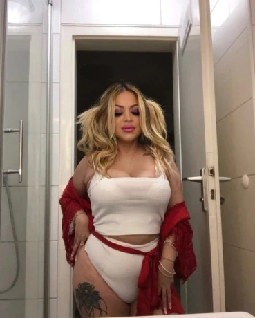 Karina 140m Aus Italien — 3 / 7