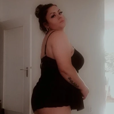 Juicy Wiki, Escort, Berlin