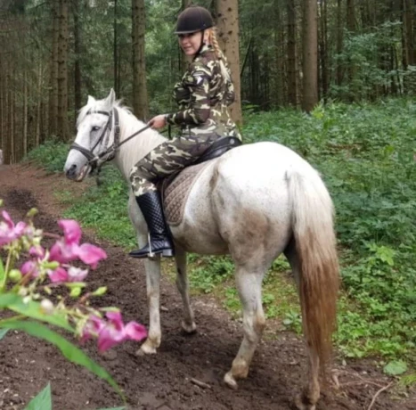 Lady Jessica — 2 / 7