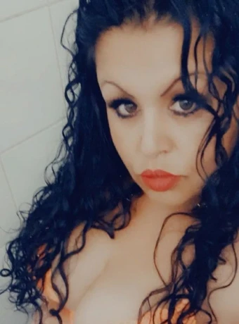 Amanda Neu — 2 / 3