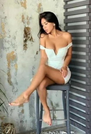 Alexa — 3 / 4