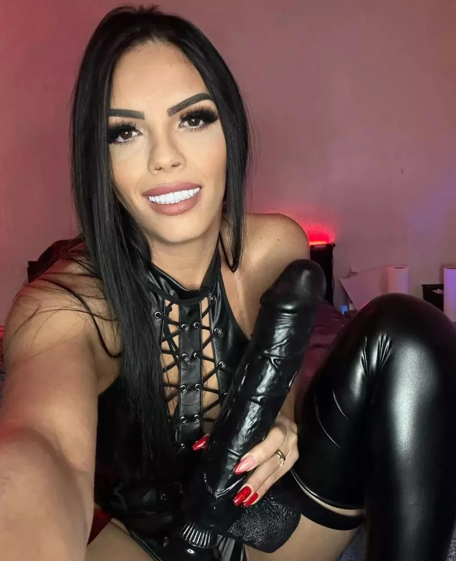 Julie Hot Sexy — 4 / 15
