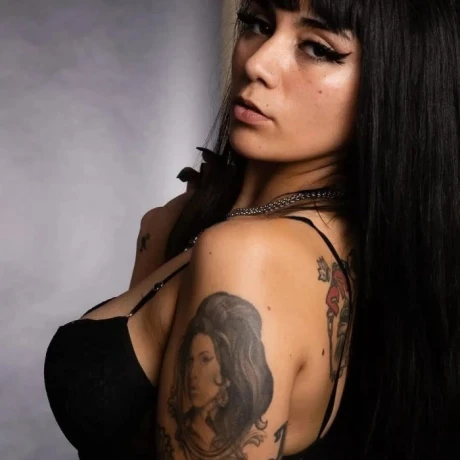 Lyne Alvarez — 3 / 5