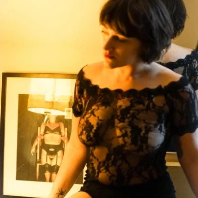 Louisa Smith, Escort, Thun