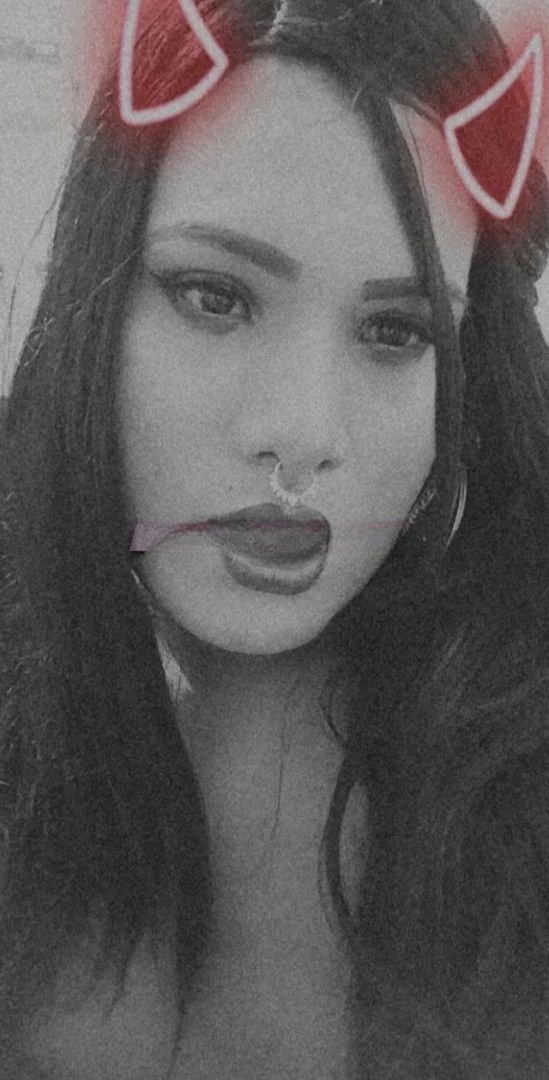 Noor jaan, Escort, Vienna