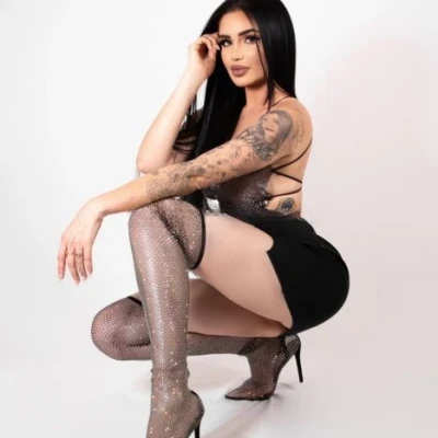 Livia Ferraz, Escort, Paris