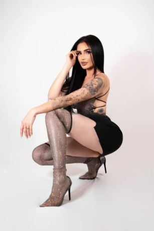 Livia Ferraz — 1 / 6