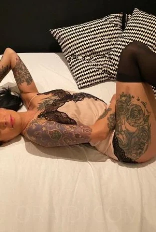 Kelly always horny — 2 / 3