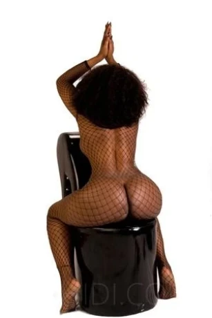 Schokoperle Naomi — 2 / 11