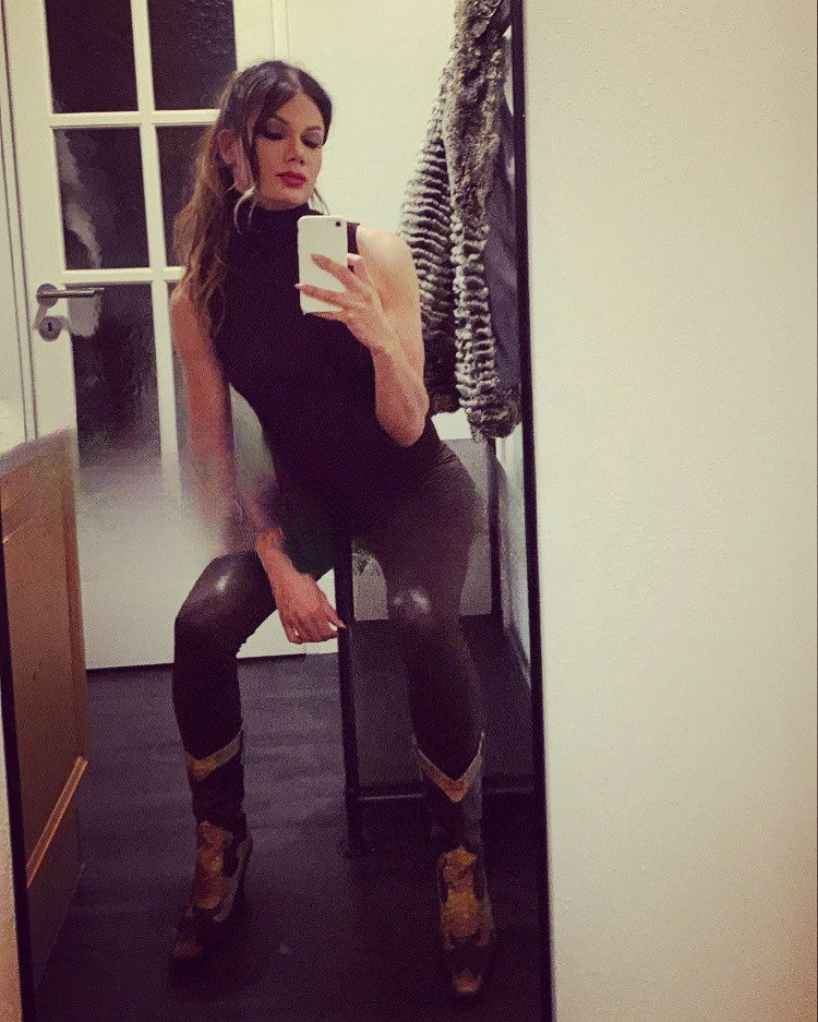 Carlotta Del Valle — 3 / 6
