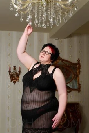 Lilly- Molliger, deutscher Busentraum — 18 / 24