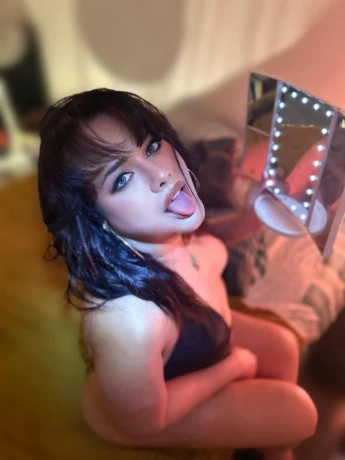 Livia De Castro — 11 / 12