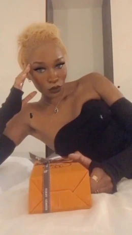 Bella Rose — 3 / 9