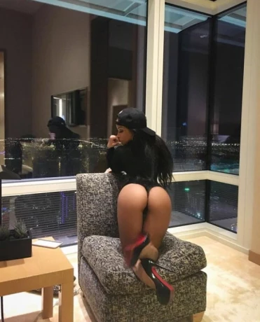 Sarah Shaw — 8 / 9